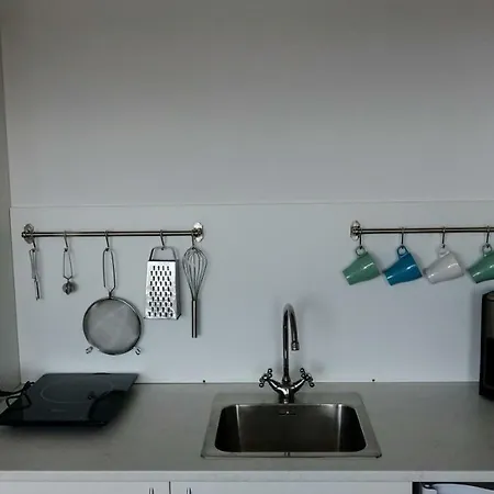 2 Rooms, Private Kitchen, Bathroom, And Garden. *