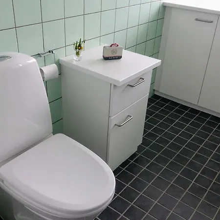 2 Rooms, Private Kitchen, Bathroom, And Garden. Gæstehus Århus